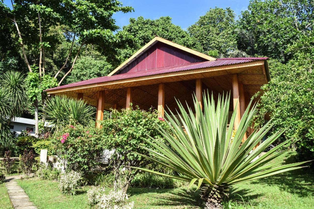 Two Fish Resort Lembeh Bitung Exterior foto